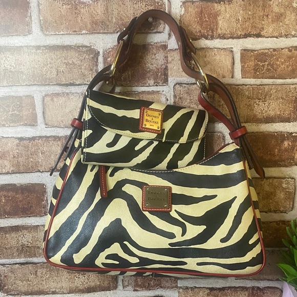 Dooney & Bourke Black & Cream Zebra Print Shoulder Bag with wallet & coin pouch - Picture 2 of 11
